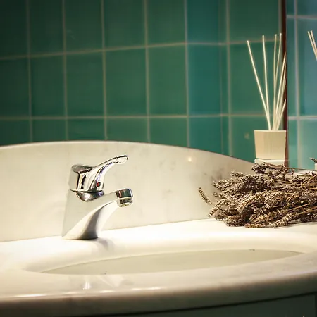 Bed & Breakfast 22 Garibaldi 4*