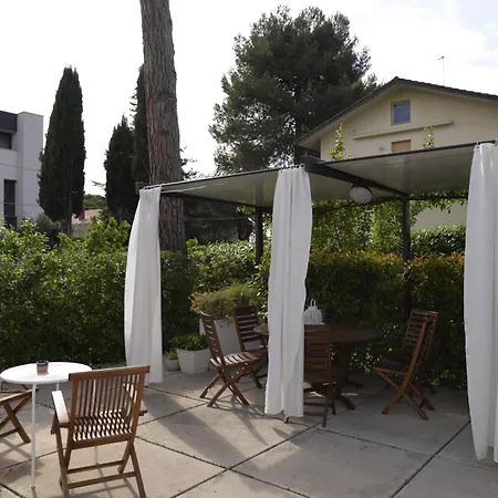 22 Garibaldi Bed & Breakfast